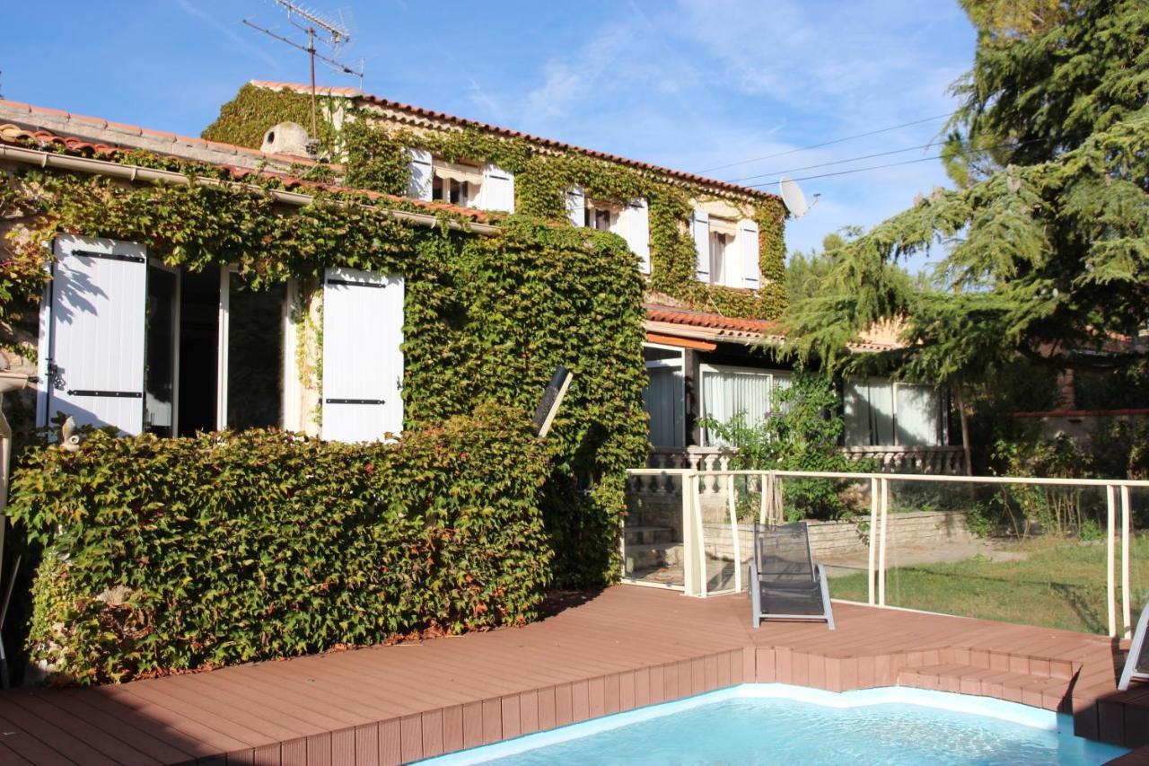 Maison D'Hote Villa Monique Cuges-les-Pins Esterno foto
